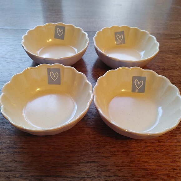 Jillian Harris Scalloped Side Bowl Sauce Bowl Lot of 4 BNWT Joe Fresh - Picture 3 of 5